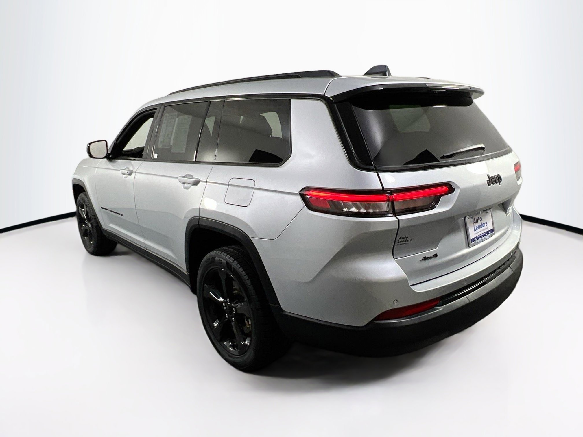 Used 2023 Jeep Grand Cherokee L Laredo AWD/4WD image 7