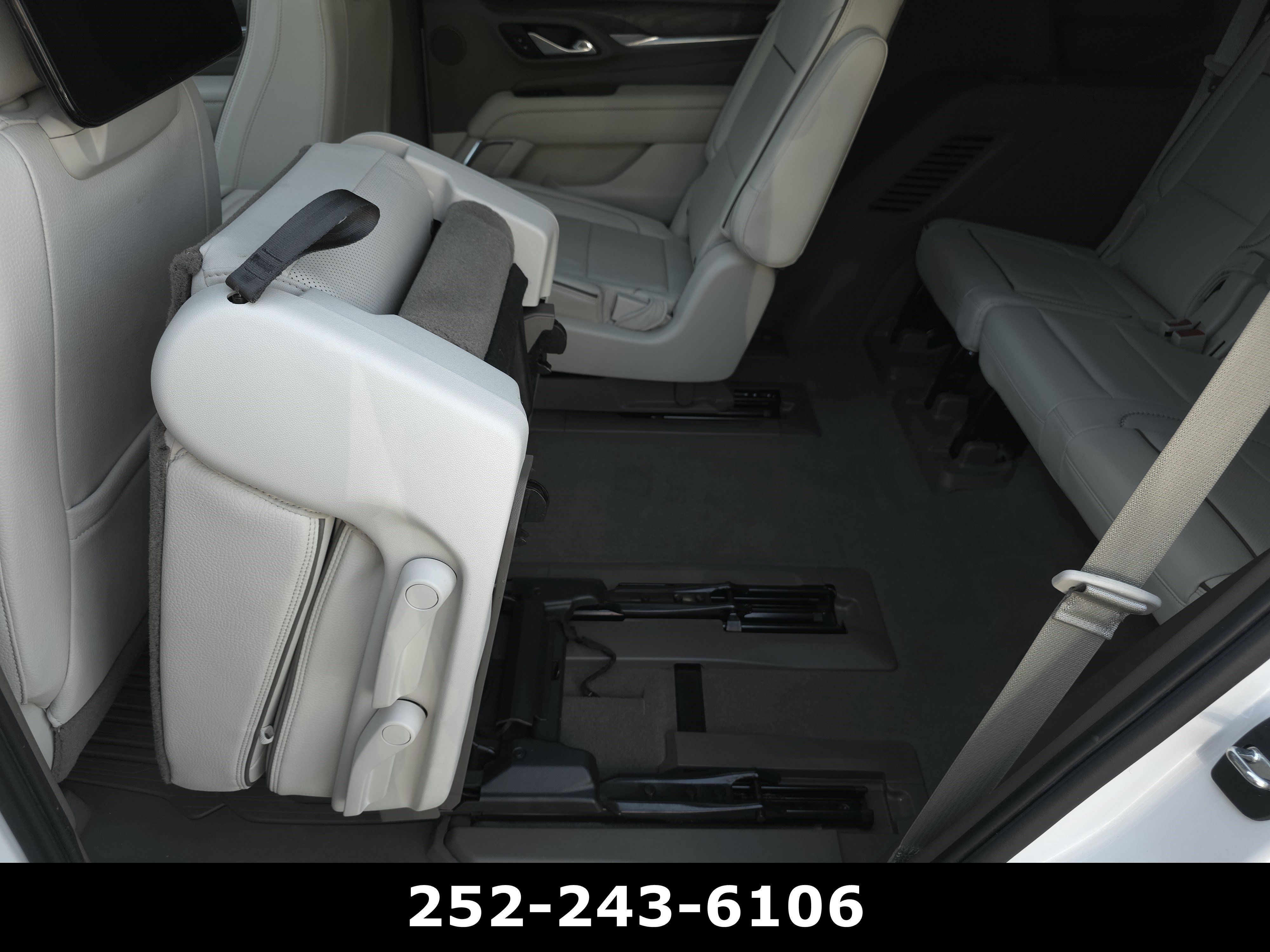 Used 2021 GMC Yukon Denali w/ Denali Premium Package AWD/4WD image 33