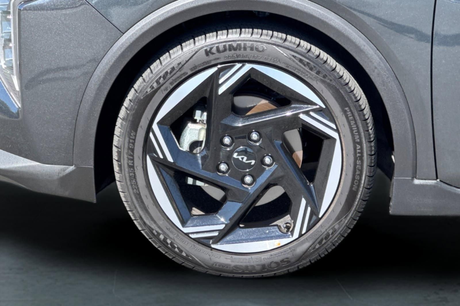 Used 2025 Kia K4 EX image 30