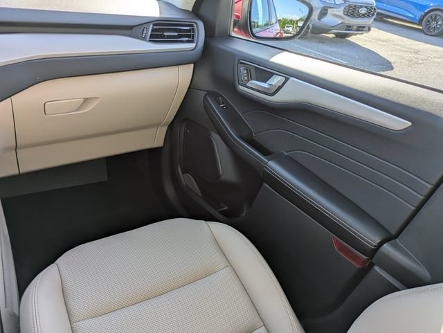 Certified 2022 Ford Escape SEL FWD image 17