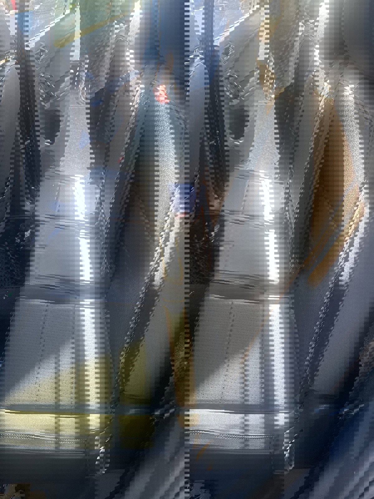 Used 2020 Volkswagen Tiguan SE w/ Panoramic Sunroof Package image 11