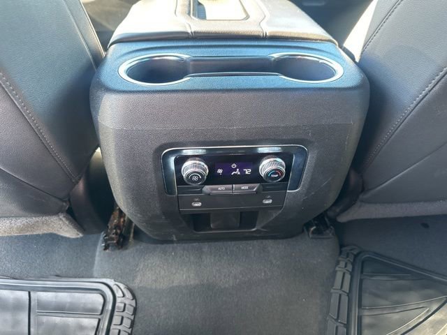 Used 2024 GMC Yukon SLT image 20