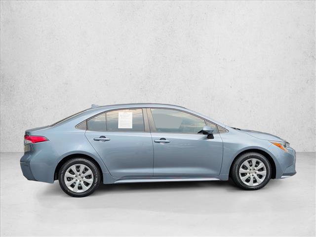 Used 2020 Toyota Corolla LE FWD image 4