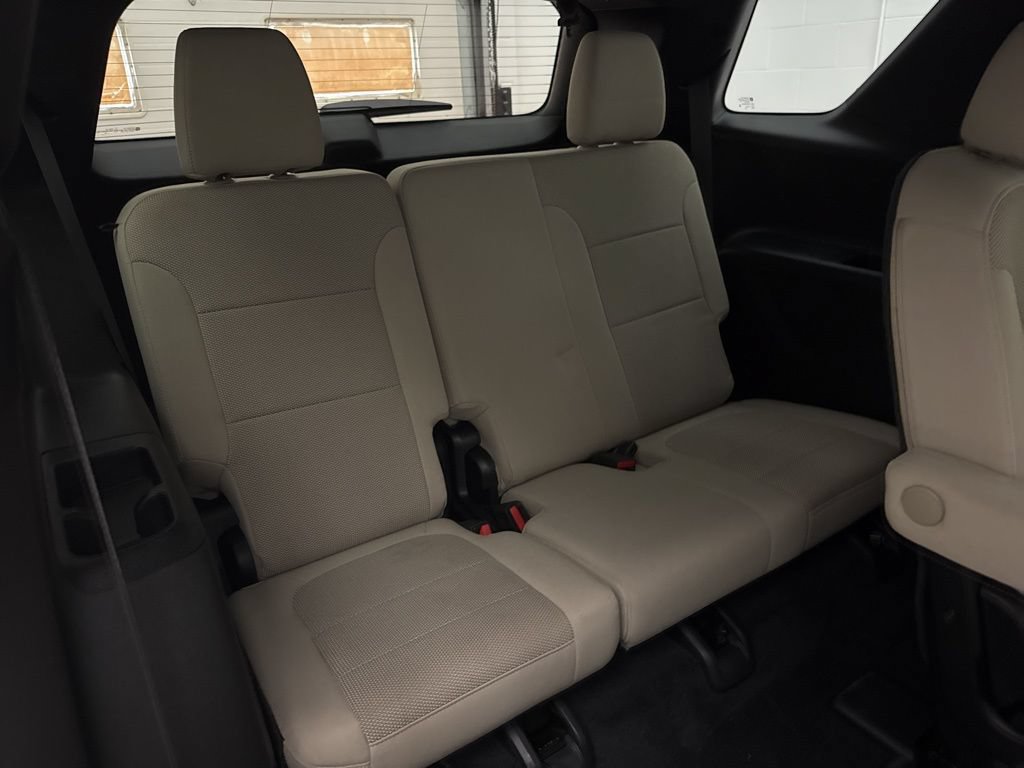 Used 2023 Chevrolet Traverse LT w/ LPO, Cargo Package AWD/4WD image 50