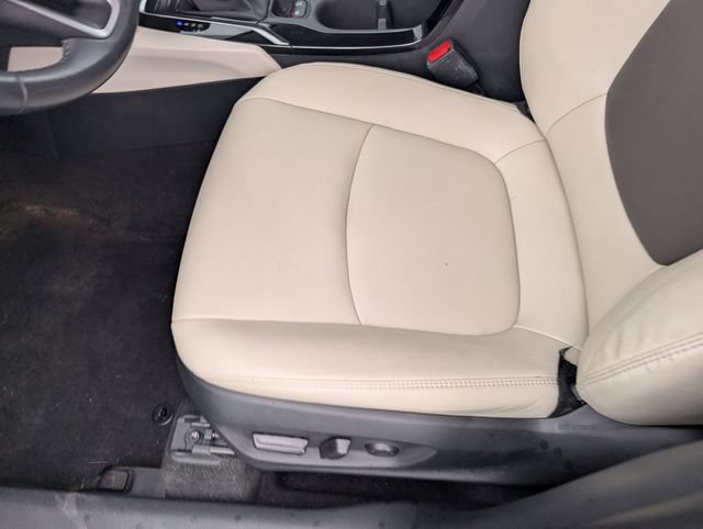 Used 2023 Toyota Corolla Cross XLE w/ Convenience Package AWD/4WD image 20