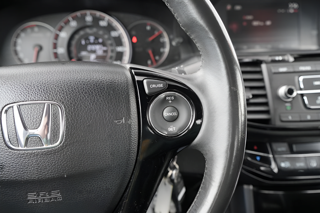 Used 2017 Honda Accord Sport image 25