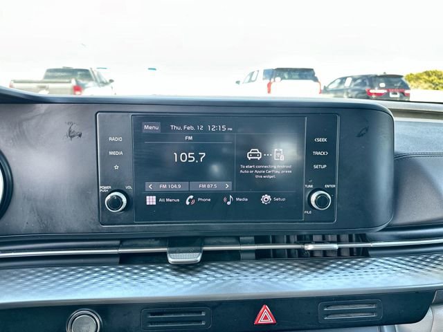 Used 2024 Kia Carnival LX image 12