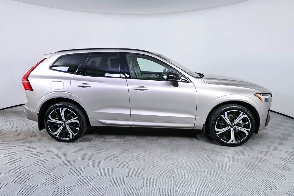 Certified 2024 Volvo XC60 B5 Ultimate w/ Climate Package AWD/4WD image 29