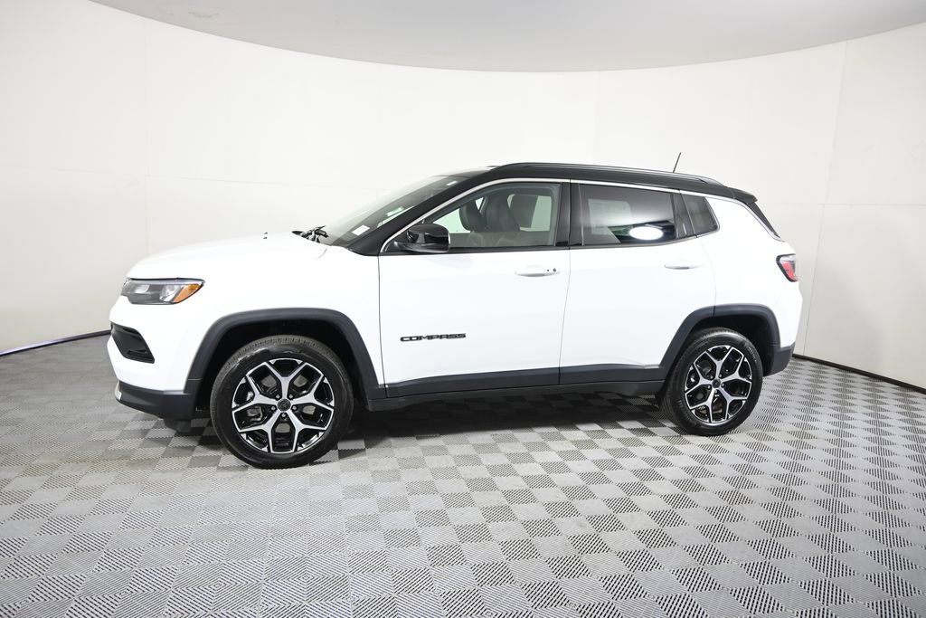 Used 2025 Jeep Compass Limited AWD/4WD image 2