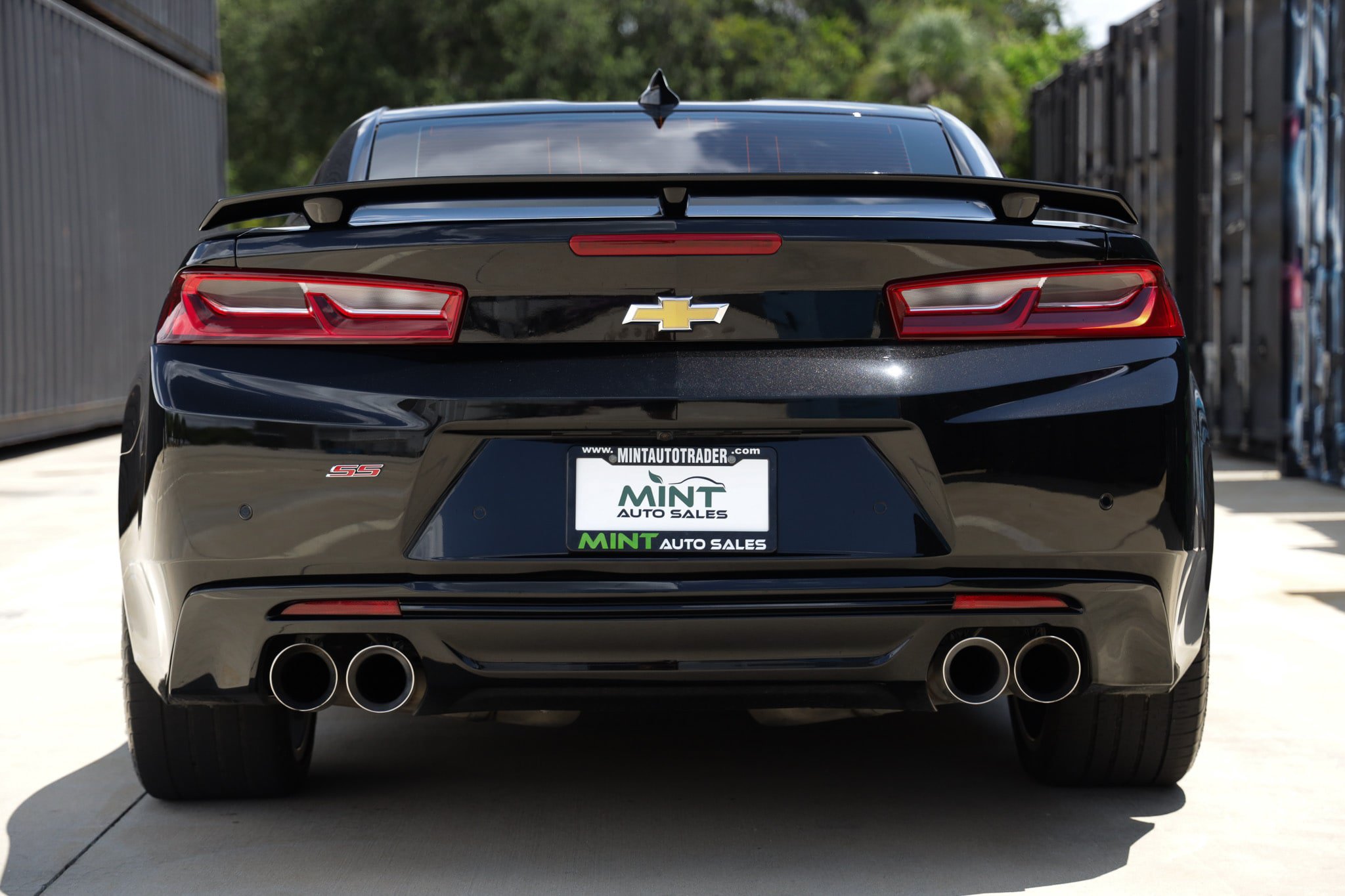 Used 2016 Chevrolet Camaro SS RWD image 11