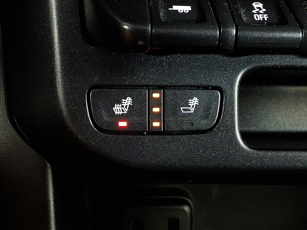 Used 2019 Chevrolet Colorado Z71 AWD/4WD image 16