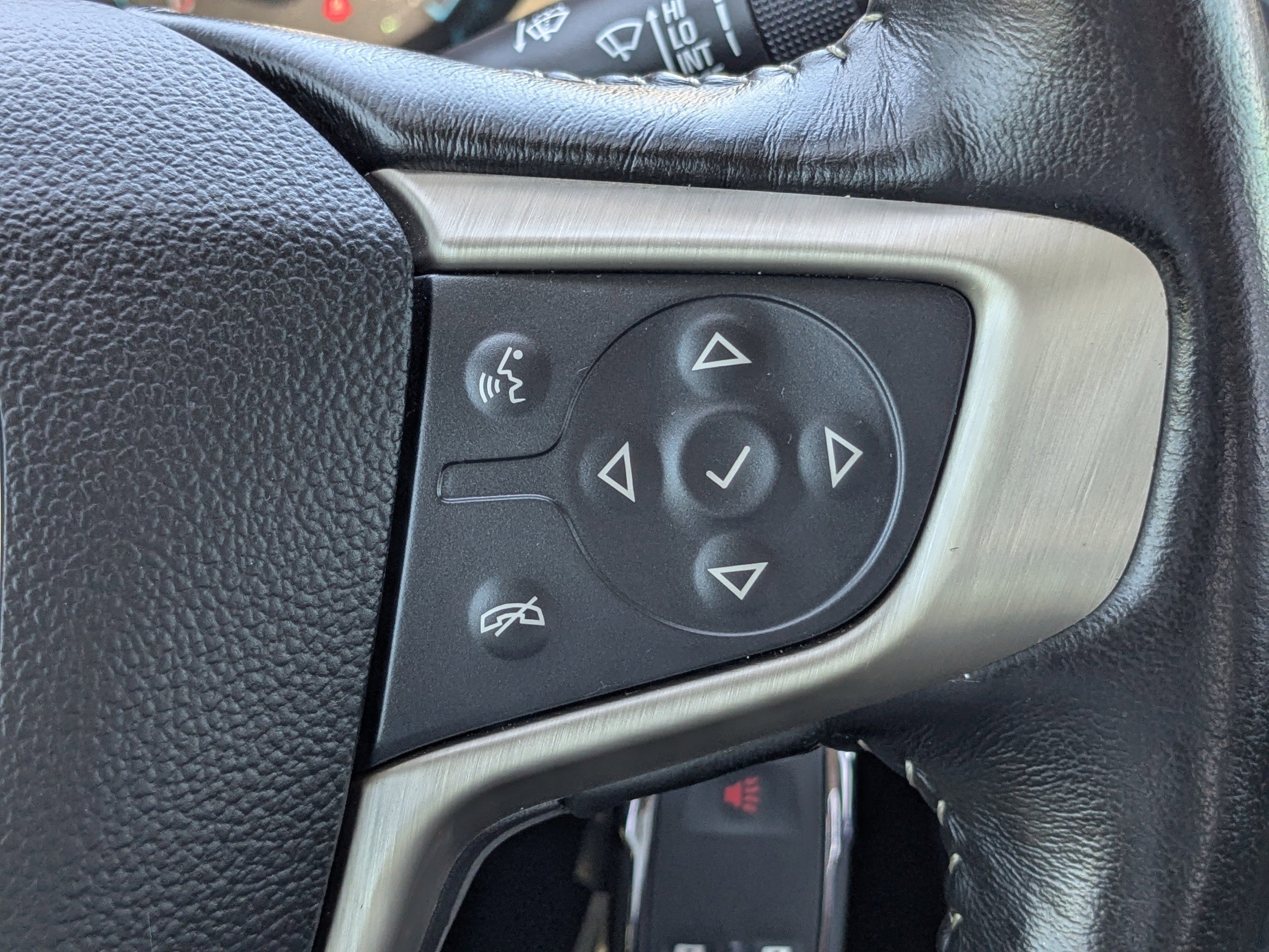 Used 2017 GMC Canyon Denali image 25