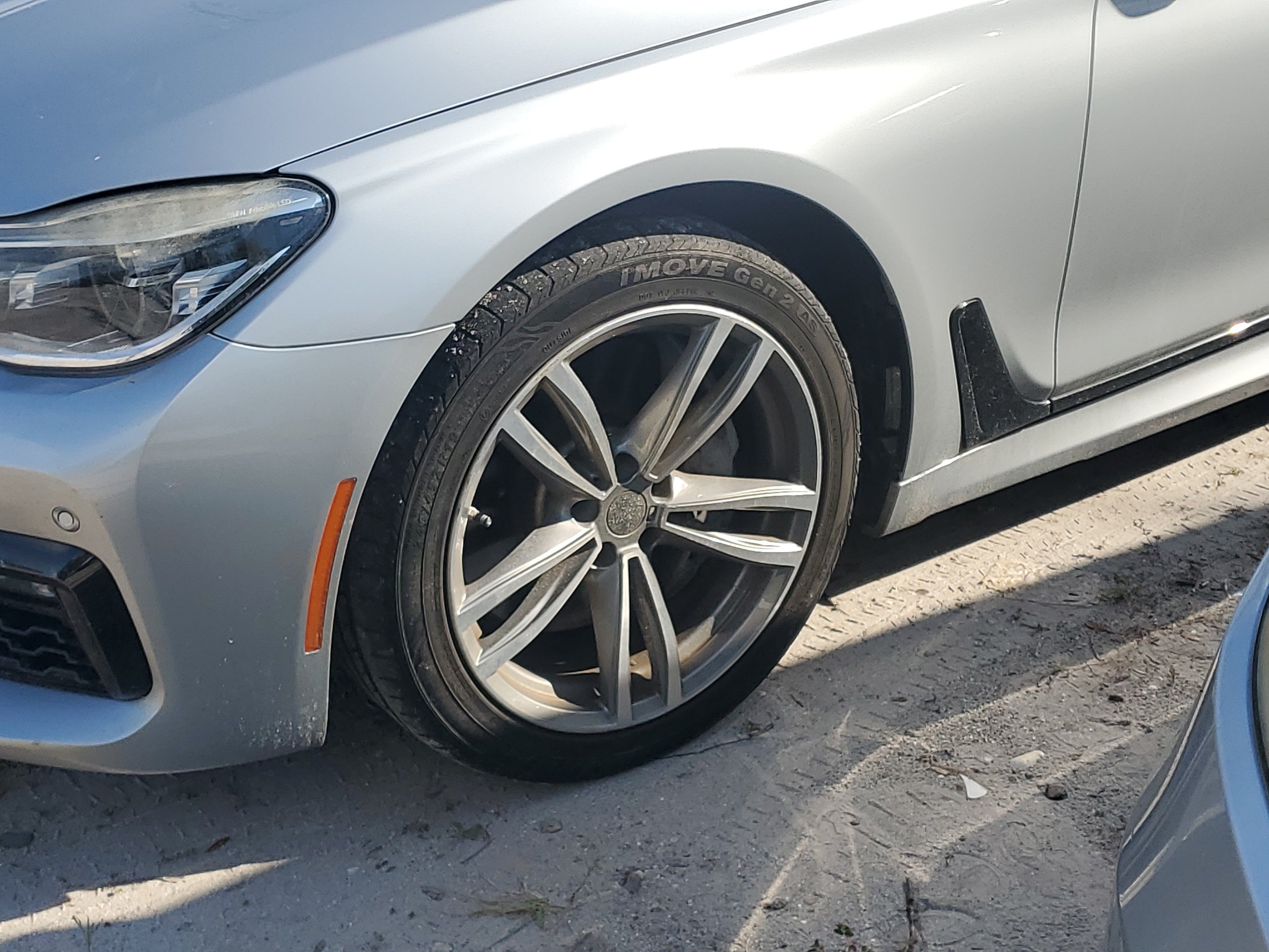 Used 2016 BMW 750i xDrive AWD/4WD image 4