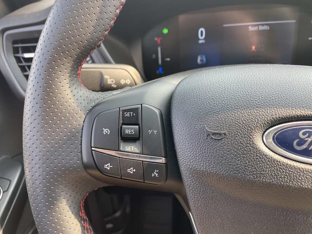 Used 2025 Ford Escape ST-Line Select AWD/4WD image 33