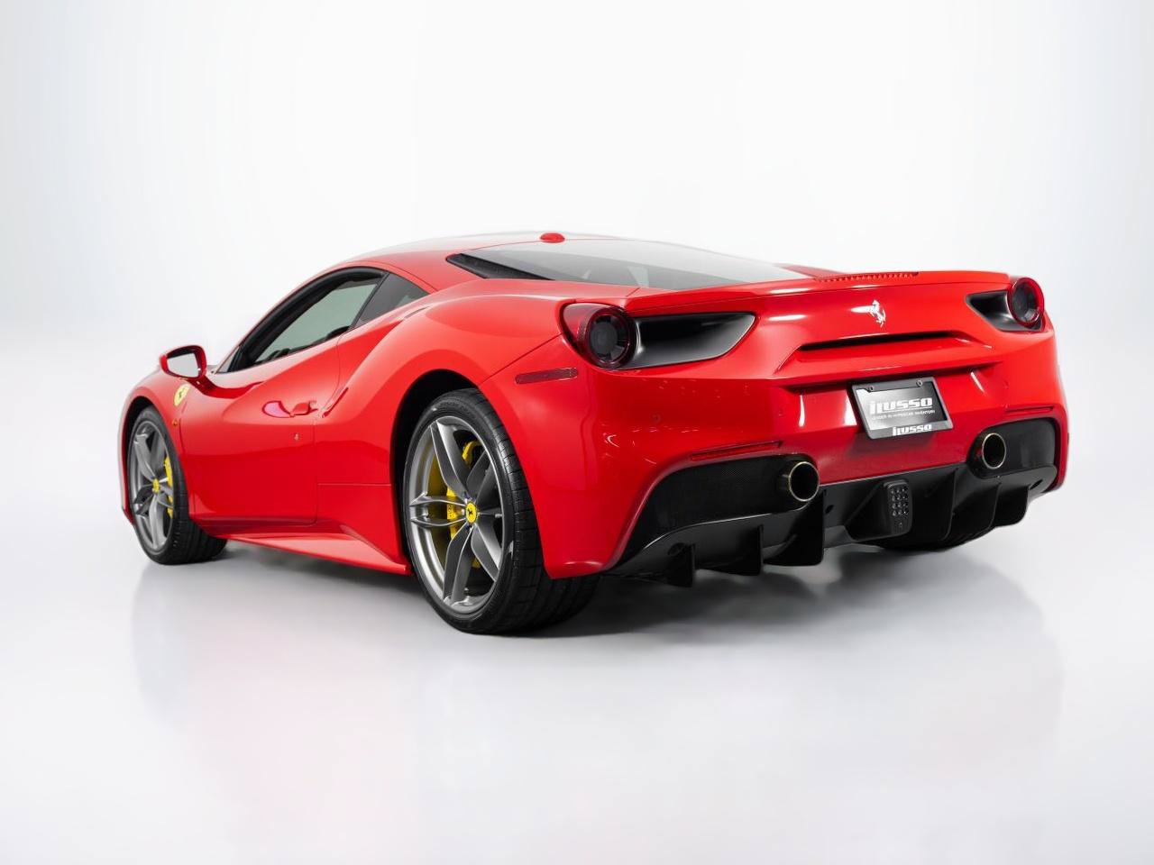 Used 2017 Ferrari 488 GTB RWD image 11