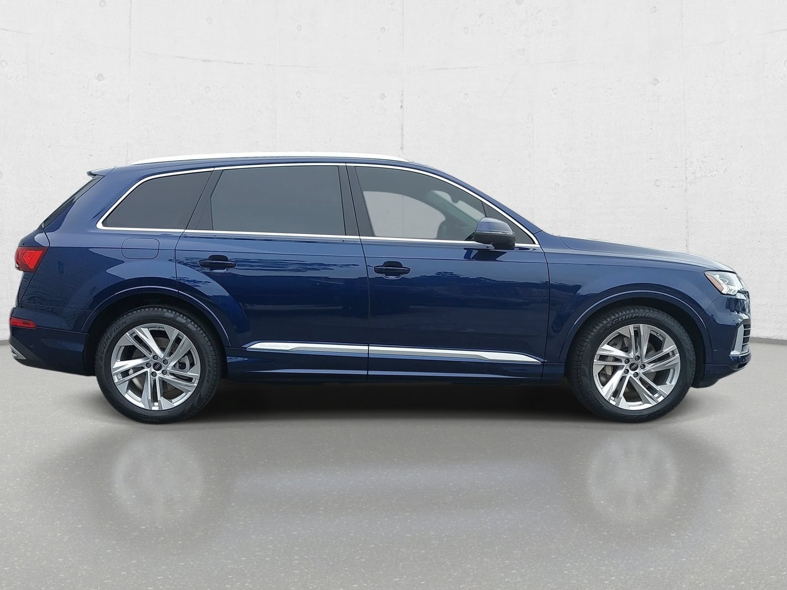 Used 2024 Audi Q7 3.0T Prestige AWD/4WD image 4