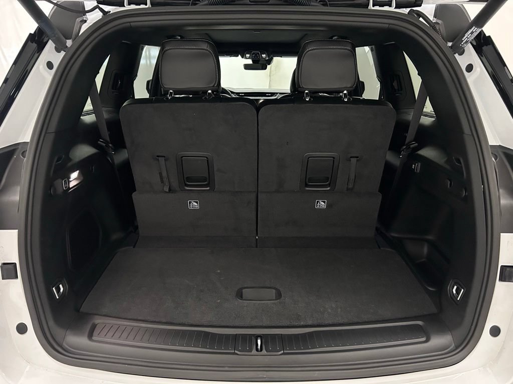 New 2026 Jeep Grand Cherokee L Limited w/ Limited Altitude Package AWD/4WD image 9