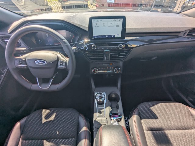 Used 2025 Ford Escape ST-Line AWD/4WD image 14