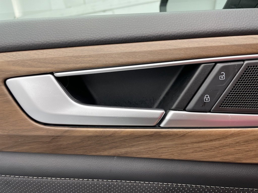 Used 2024 Volkswagen Atlas SE image 21