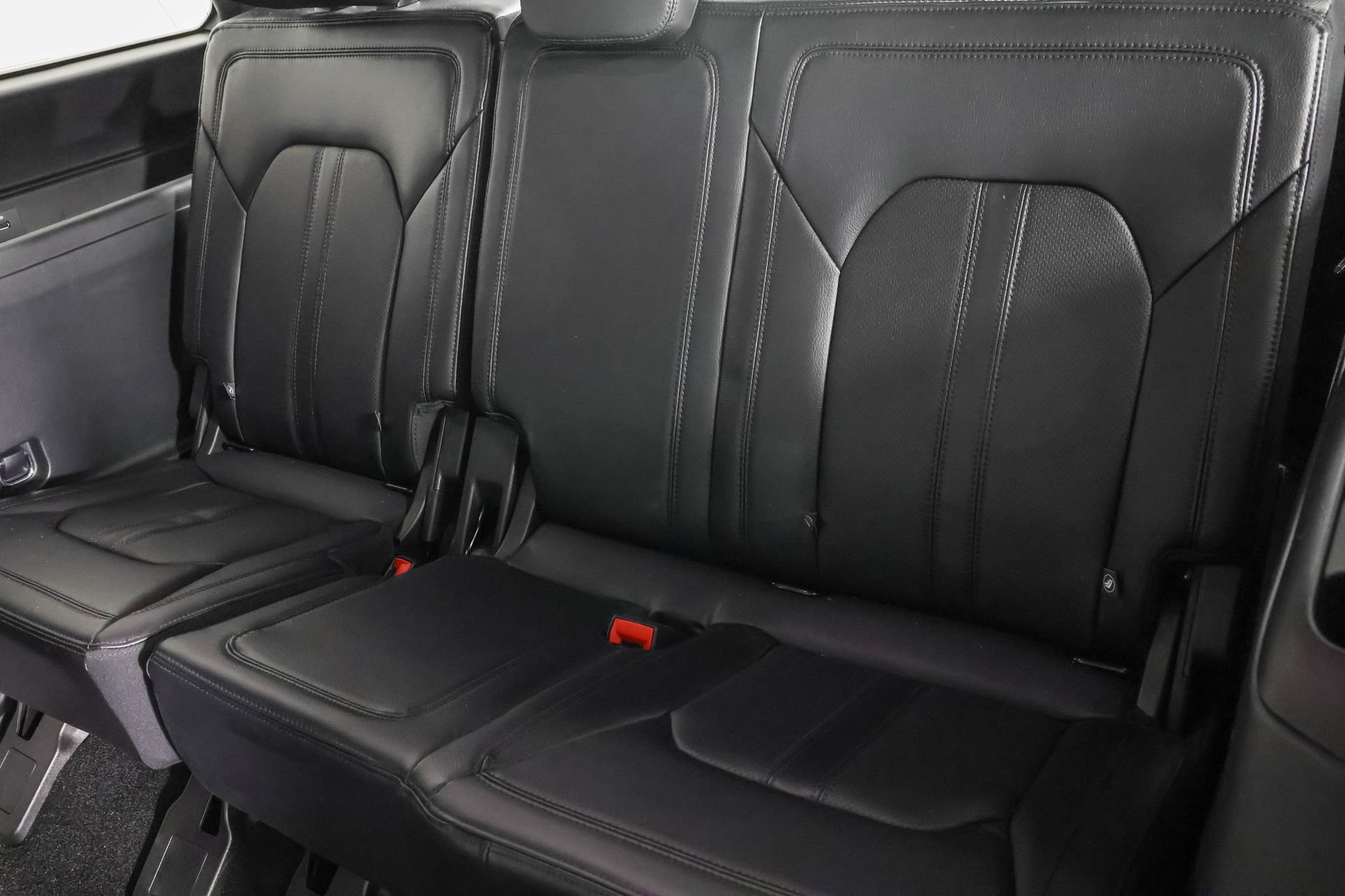 Used 2021 Ford Expedition Limited AWD/4WD image 39