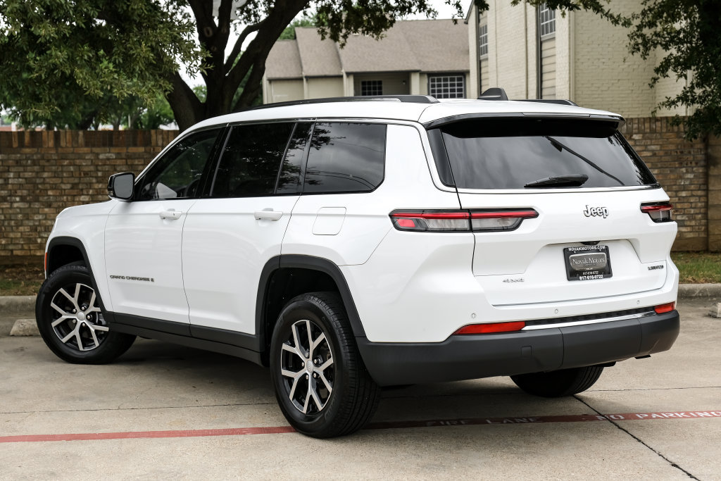 Used 2023 Jeep Grand Cherokee L Limited AWD/4WD image 20