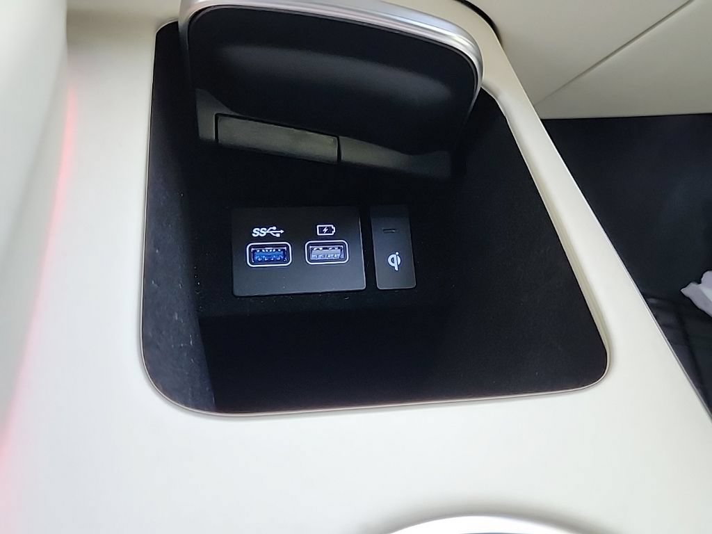 Used 2025 Genesis Electrified GV70 AWD/4WD image 23