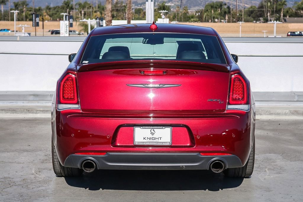 Used 2023 Chrysler 300 C image 8