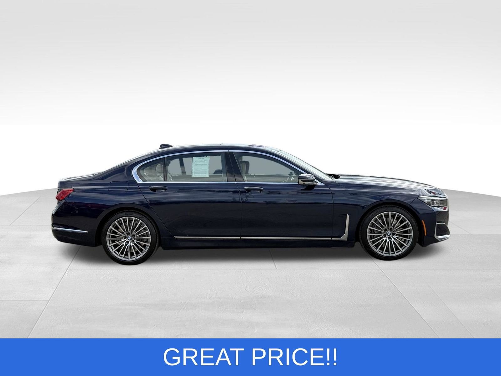 Used 2021 BMW 750i xDrive w/ Executive Package image 13