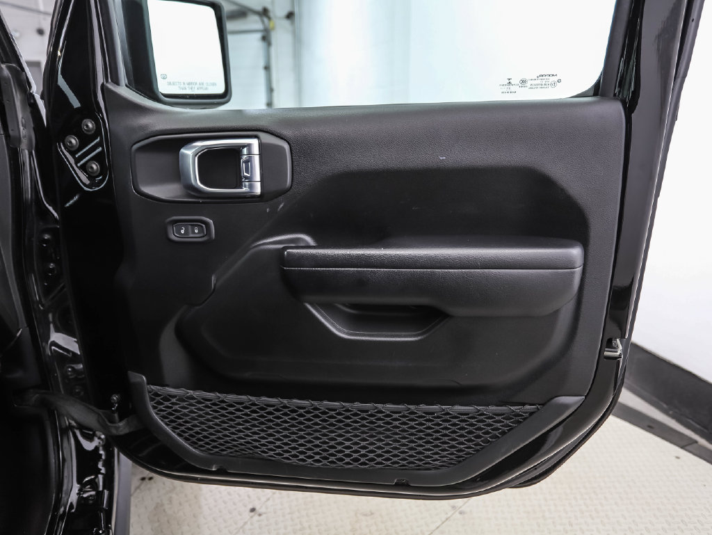 Used 2021 Jeep Wrangler Unlimited Sport AWD/4WD image 28