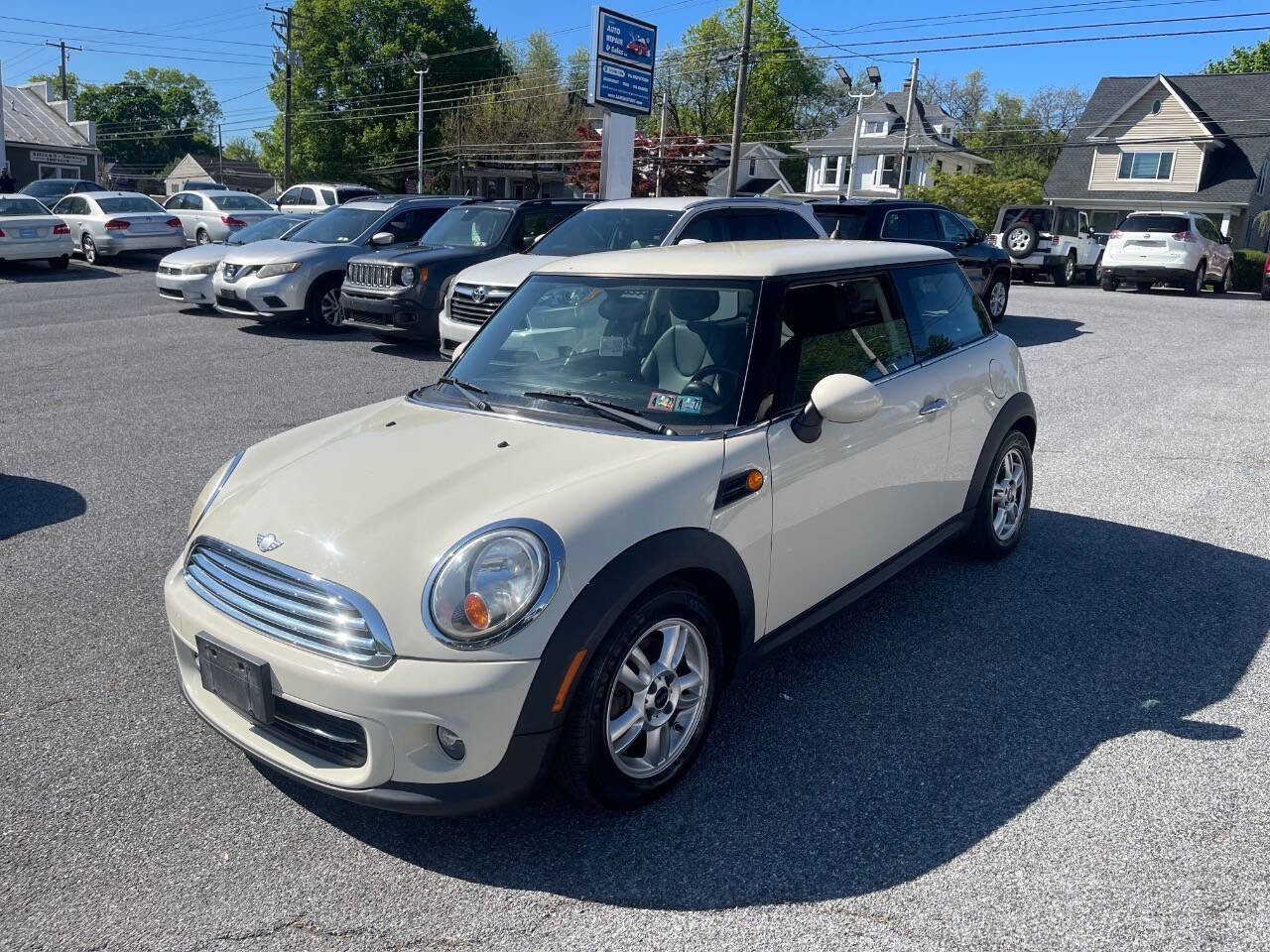 Used 2012 MINI Cooper Hardtop FWD image 2
