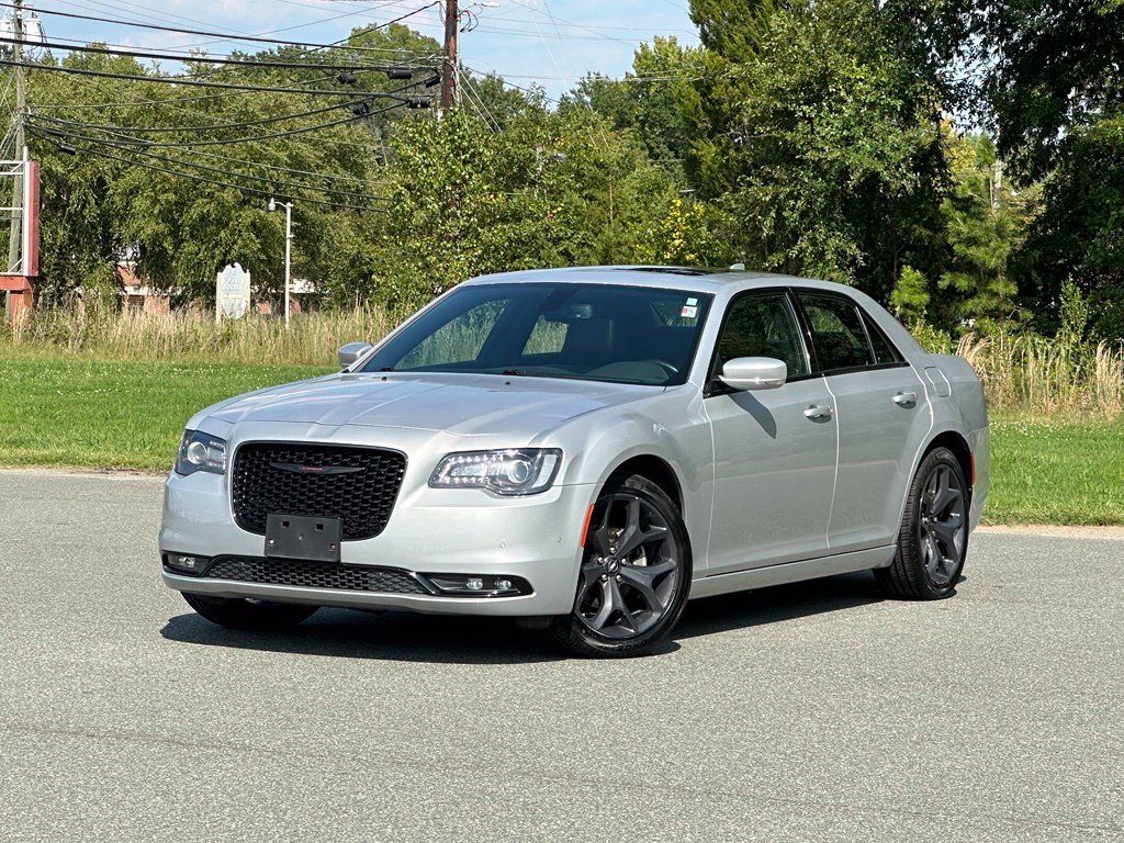 Used 2022 Chrysler 300 S RWD image 40