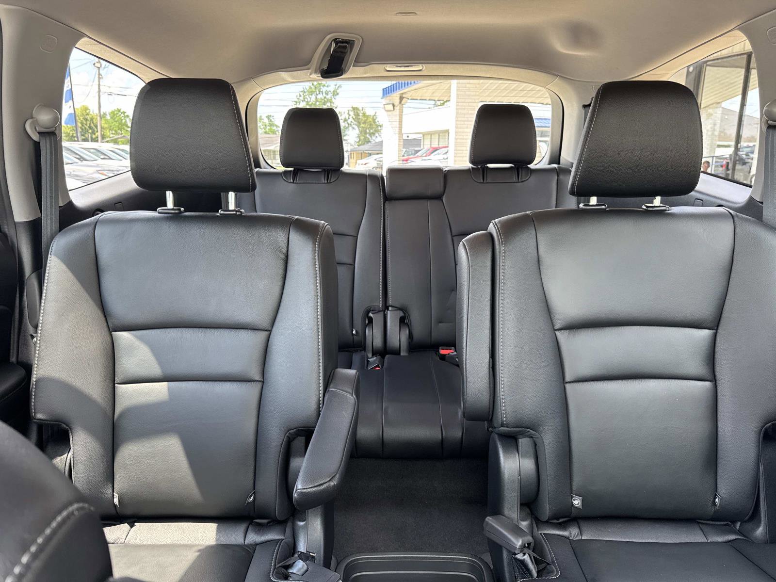 Used 2020 Honda Pilot Touring image 9