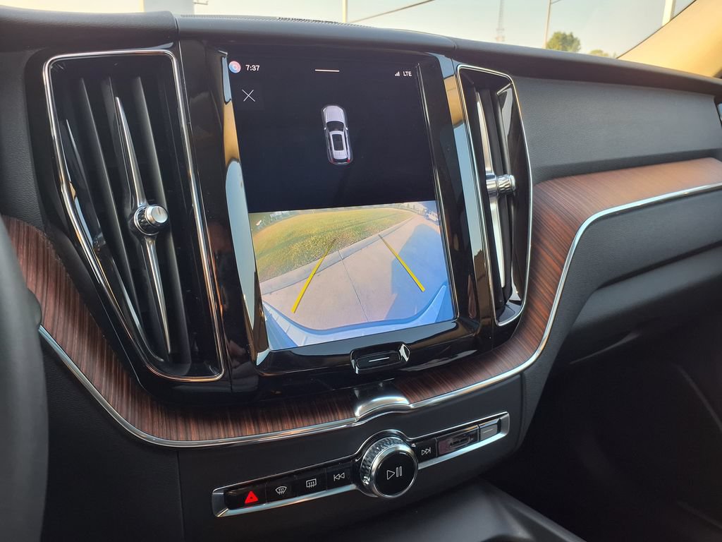 Certified 2023 Volvo XC60 B5 Plus w/ Climate Package AWD/4WD image 34