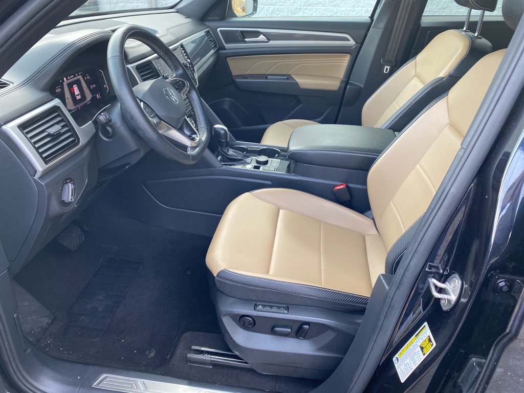 Used 2022 Volkswagen Atlas Cross Sport SEL image 9