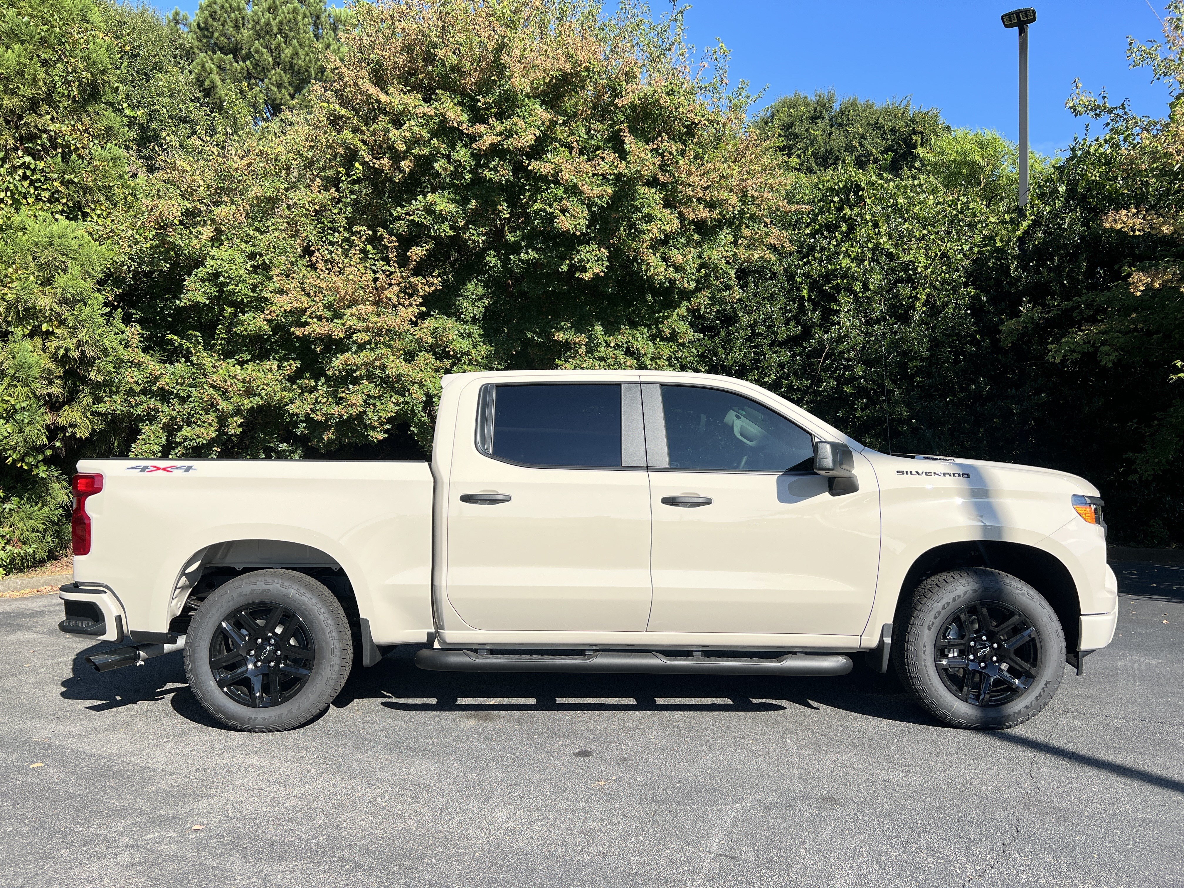 New 2026 Chevrolet Silverado 1500 Custom w/ Turbomax Blackout Package AWD/4WD image 10