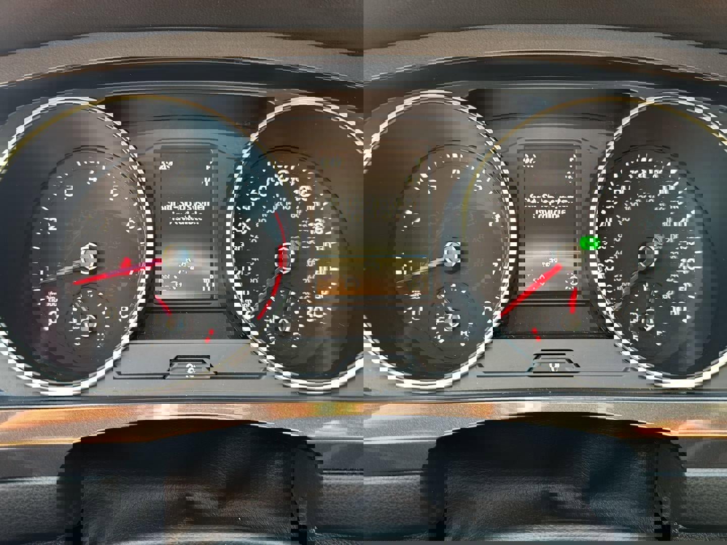 Used 2020 Volkswagen Tiguan S image 11