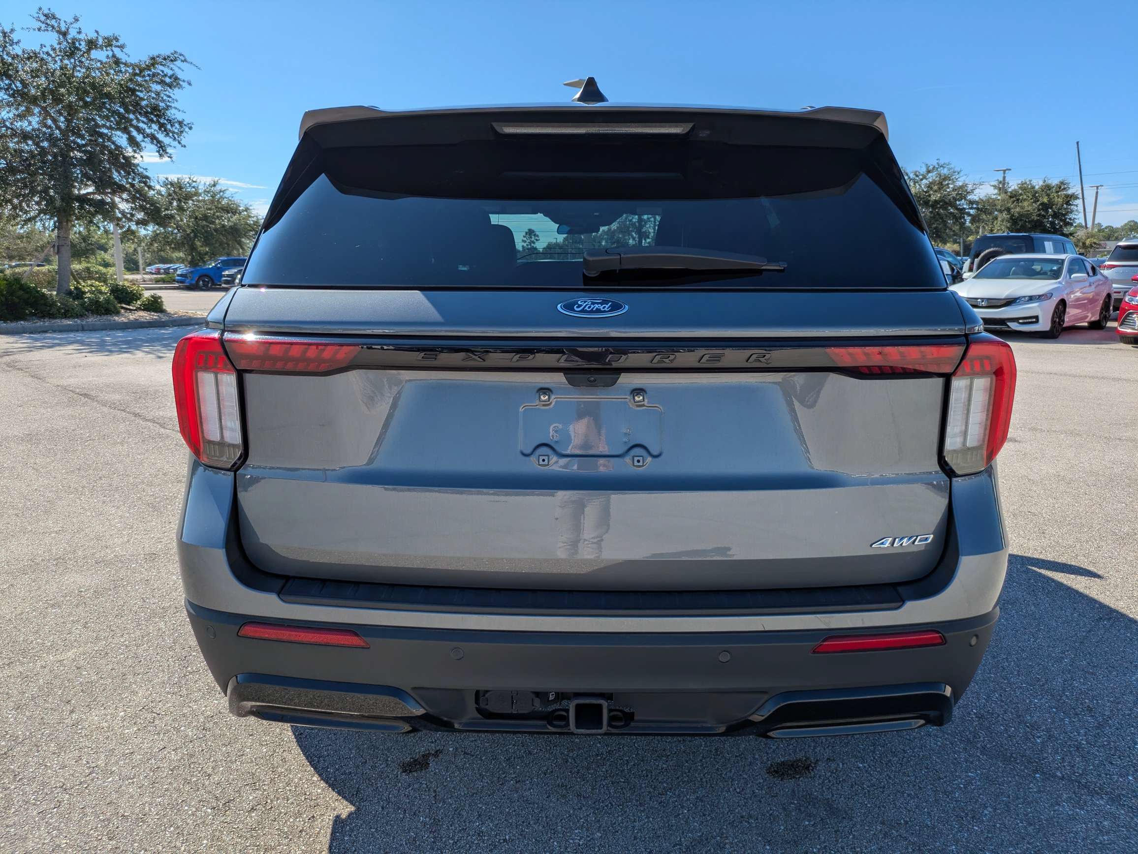Used 2025 Ford Explorer ST-Line AWD/4WD image 5