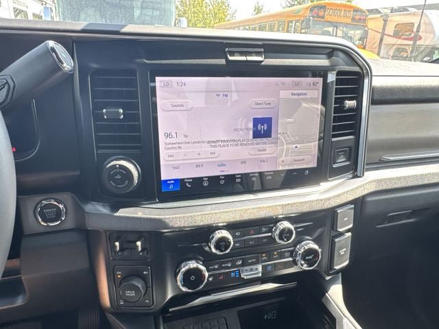 New 2026 Ford F350 Platinum w/ FX4 Off-Road Package AWD/4WD image 17