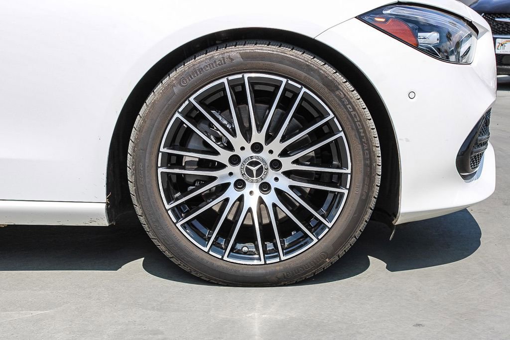 Used 2025 Mercedes-Benz C 300 4MATIC Sedan image 11