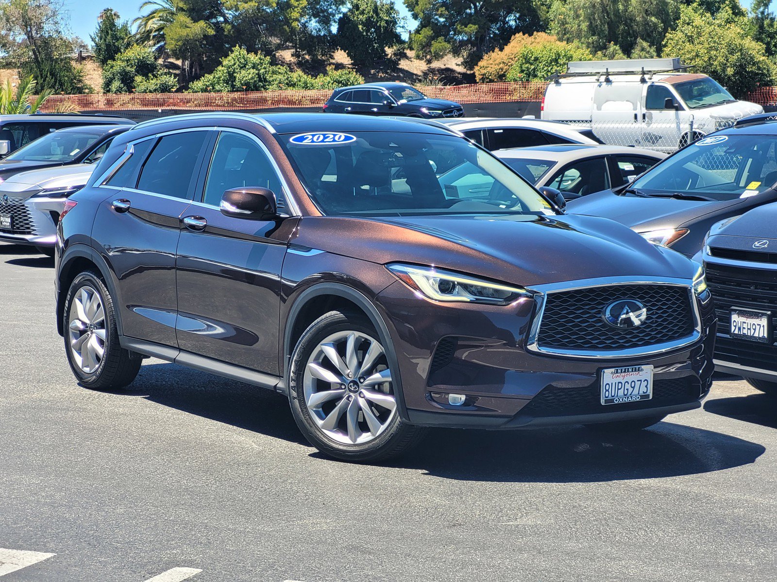 Used 2020 INFINITI QX50 Luxe w/ Navigation Package FWD image 2
