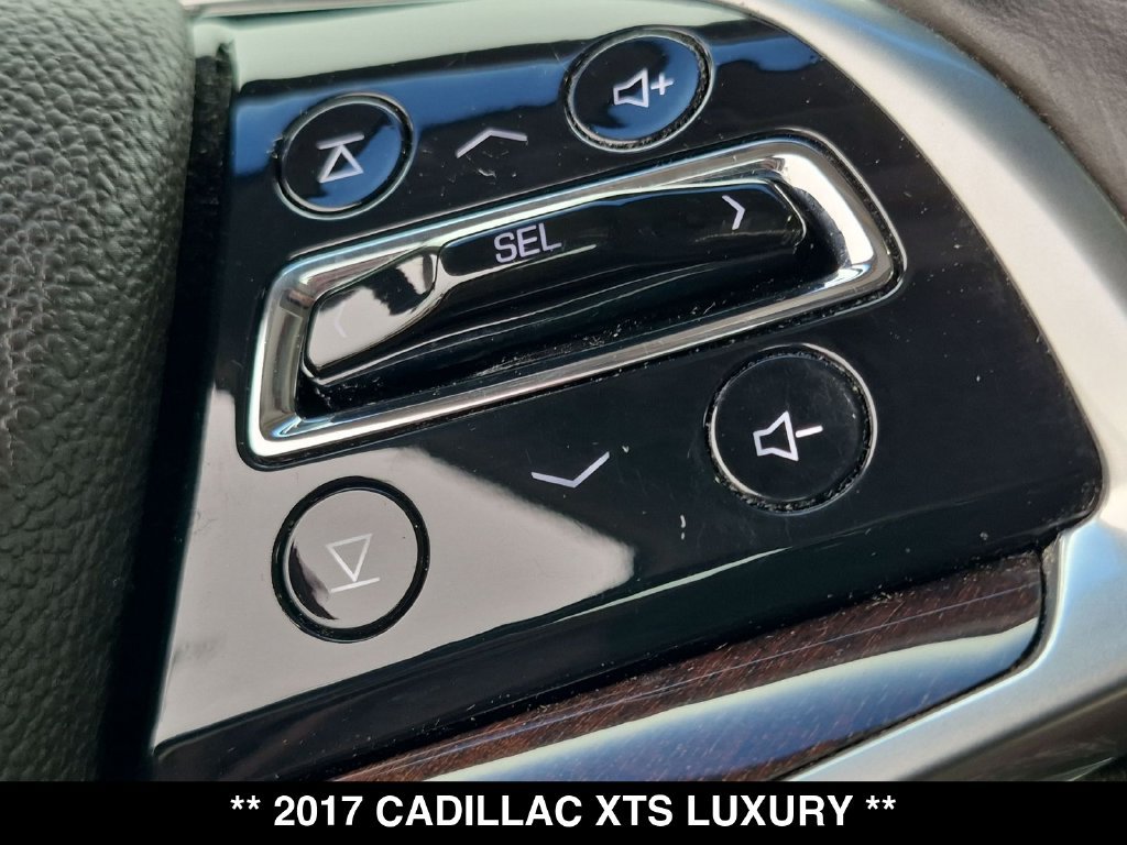 Used 2017 Cadillac XTS Luxury FWD image 7