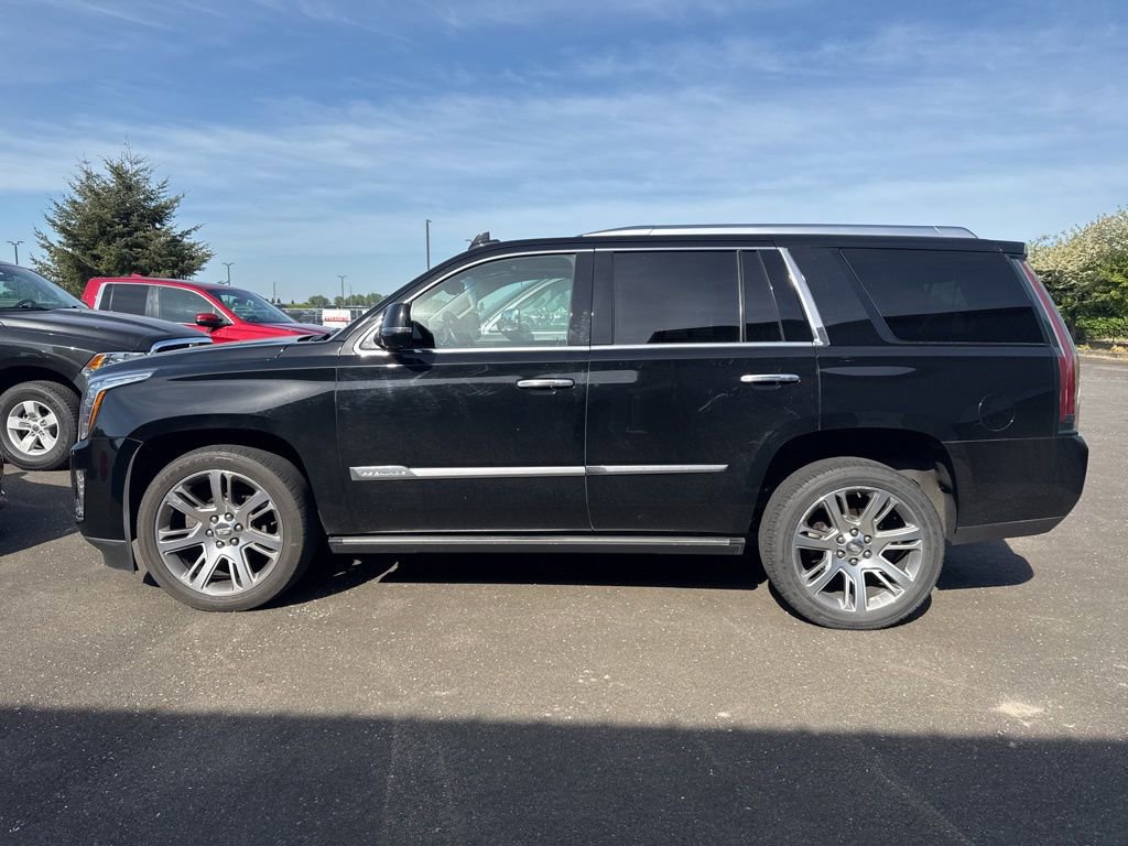 Used 2016 Cadillac Escalade Premium AWD/4WD image 2