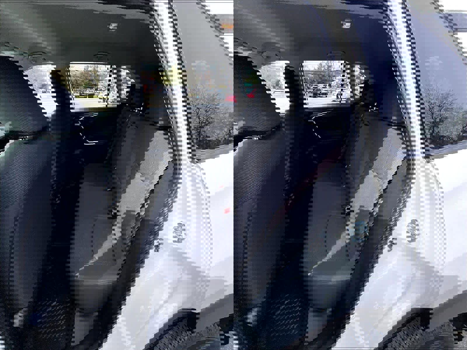 Used 2019 Toyota RAV4 LE image 15