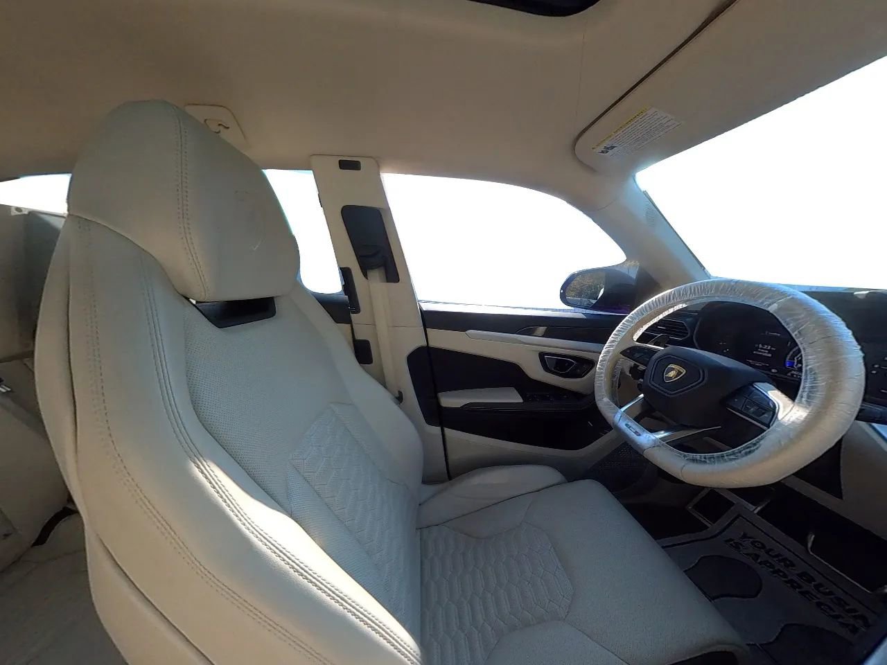 Used 2021 Lamborghini Urus AWD/4WD image 27