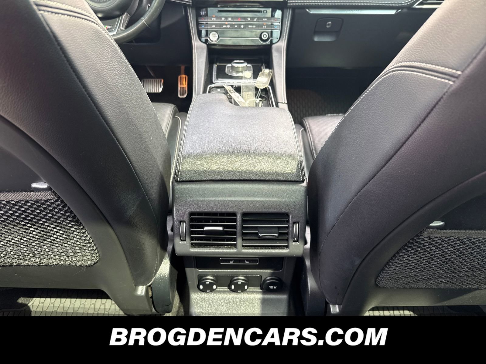Used 2018 Jaguar F-PACE S AWD/4WD image 10