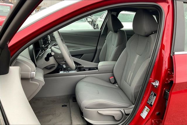 New 2026 Hyundai Elantra SEL Sport image 9