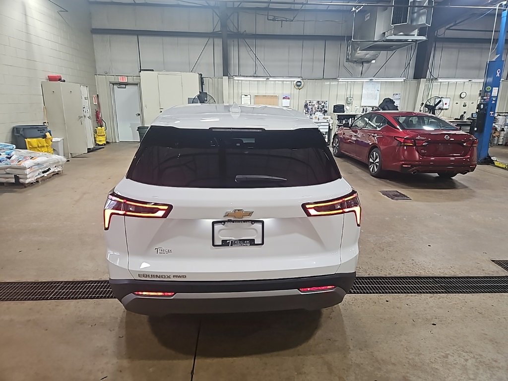 Used 2025 Chevrolet Equinox LT image 6