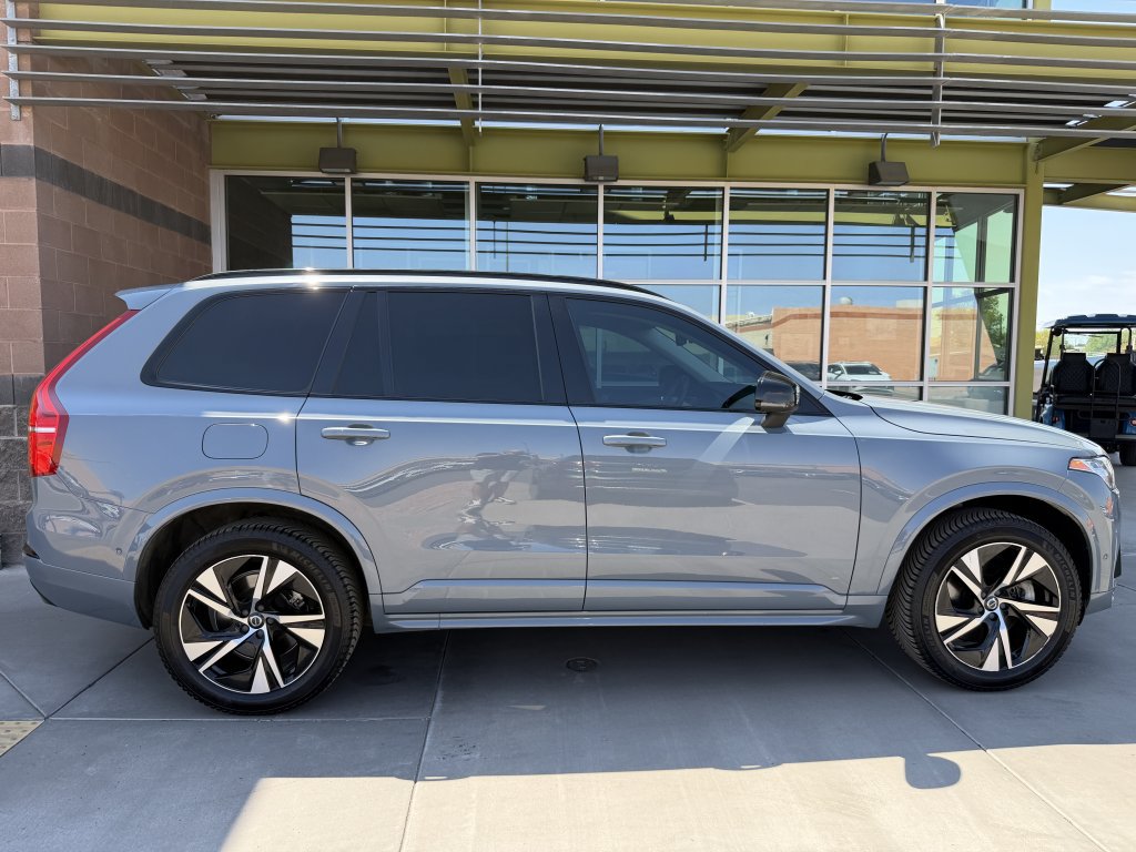 Used 2023 Volvo XC90 T8 Plus w/ Protection Package Premier AWD/4WD image 9