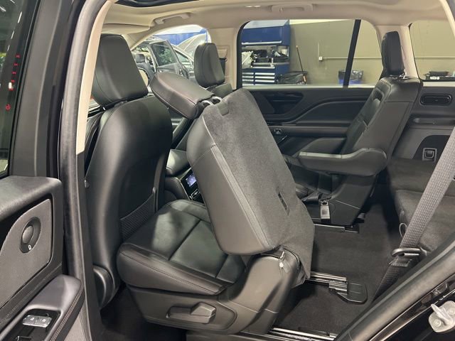 Used 2024 Lincoln Aviator Reserve w/ Equipment Group 201A AWD/4WD image 25