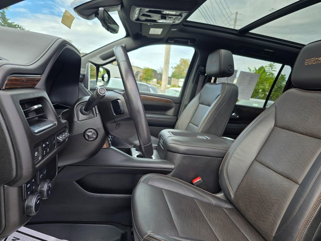 Used 2021 Chevrolet Suburban High Country image 23